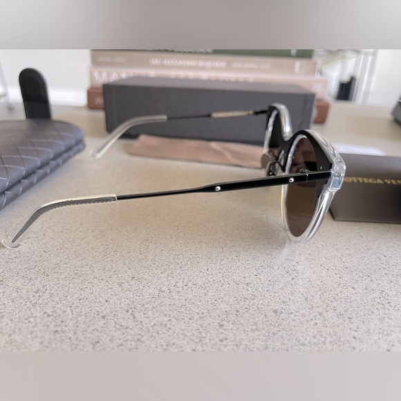 Bottega Veneta Sunglasses - Picture 5 of 5